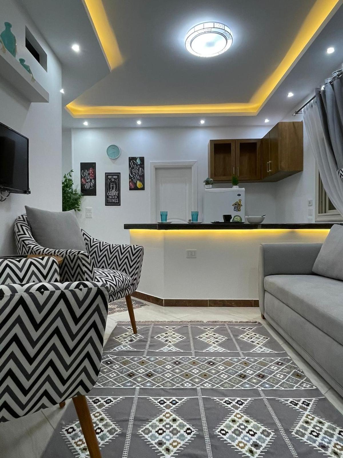 شقة في قلب القاهرة الجديدة تطل على شارع التسعين الشمالي Luaran gambar